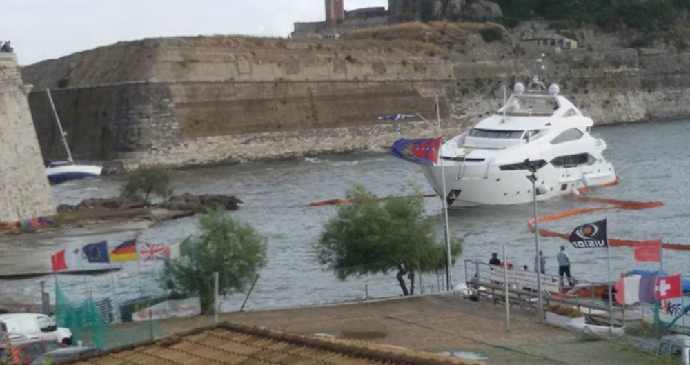 Image for article 'Jelana' aground in Corfu